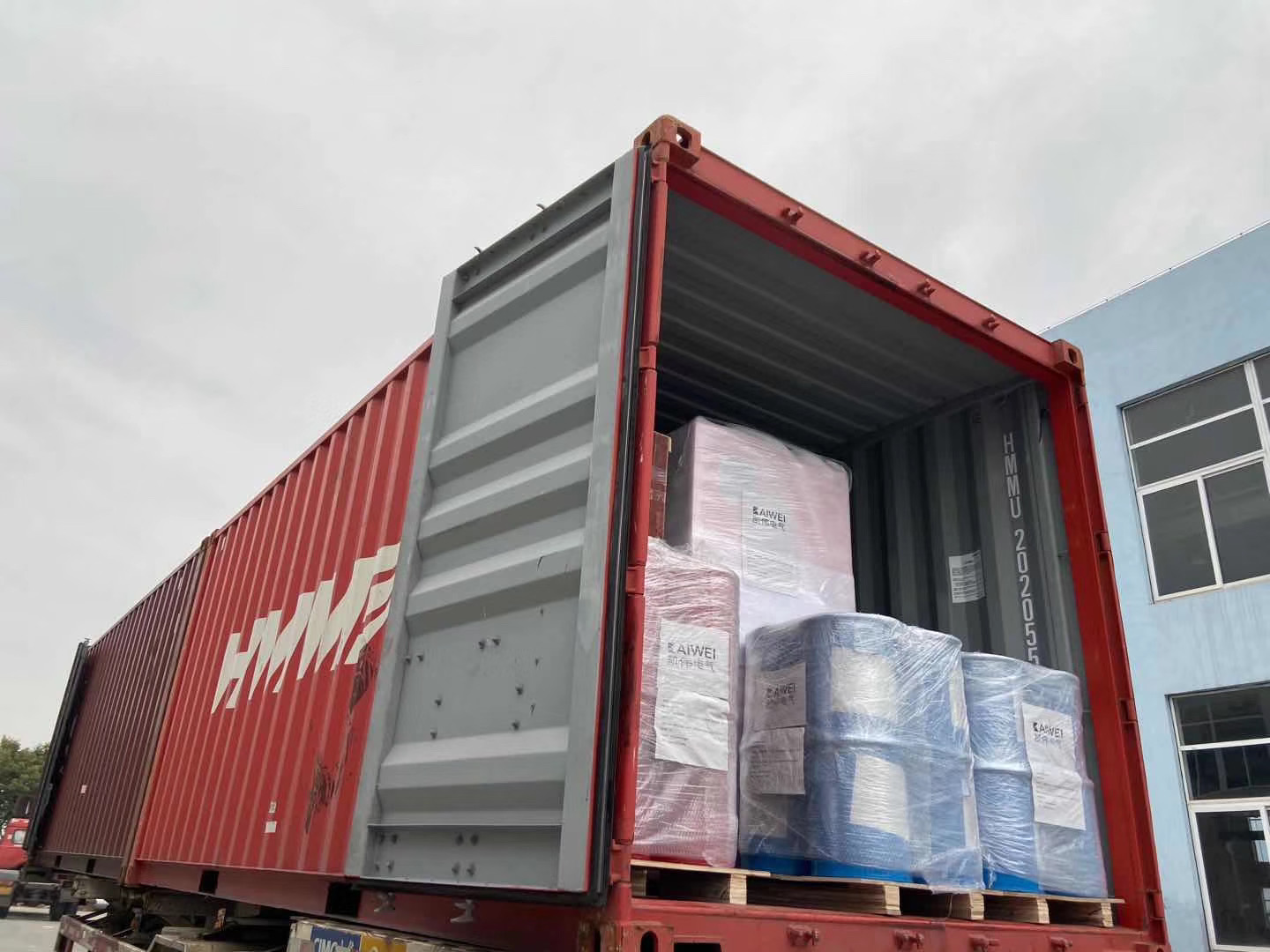 重慶某公司KW-520-高效過濾器專用-密封發(fā)泡設(shè)備準備發(fā)貨