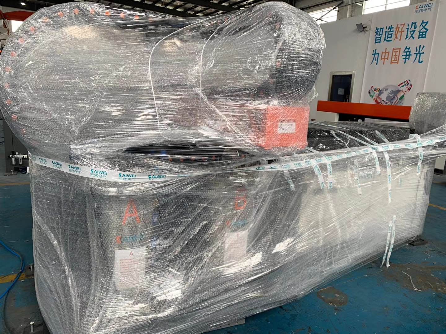 自行車坐墊點膠密封專用 雙組份涂膠設備發(fā)貨